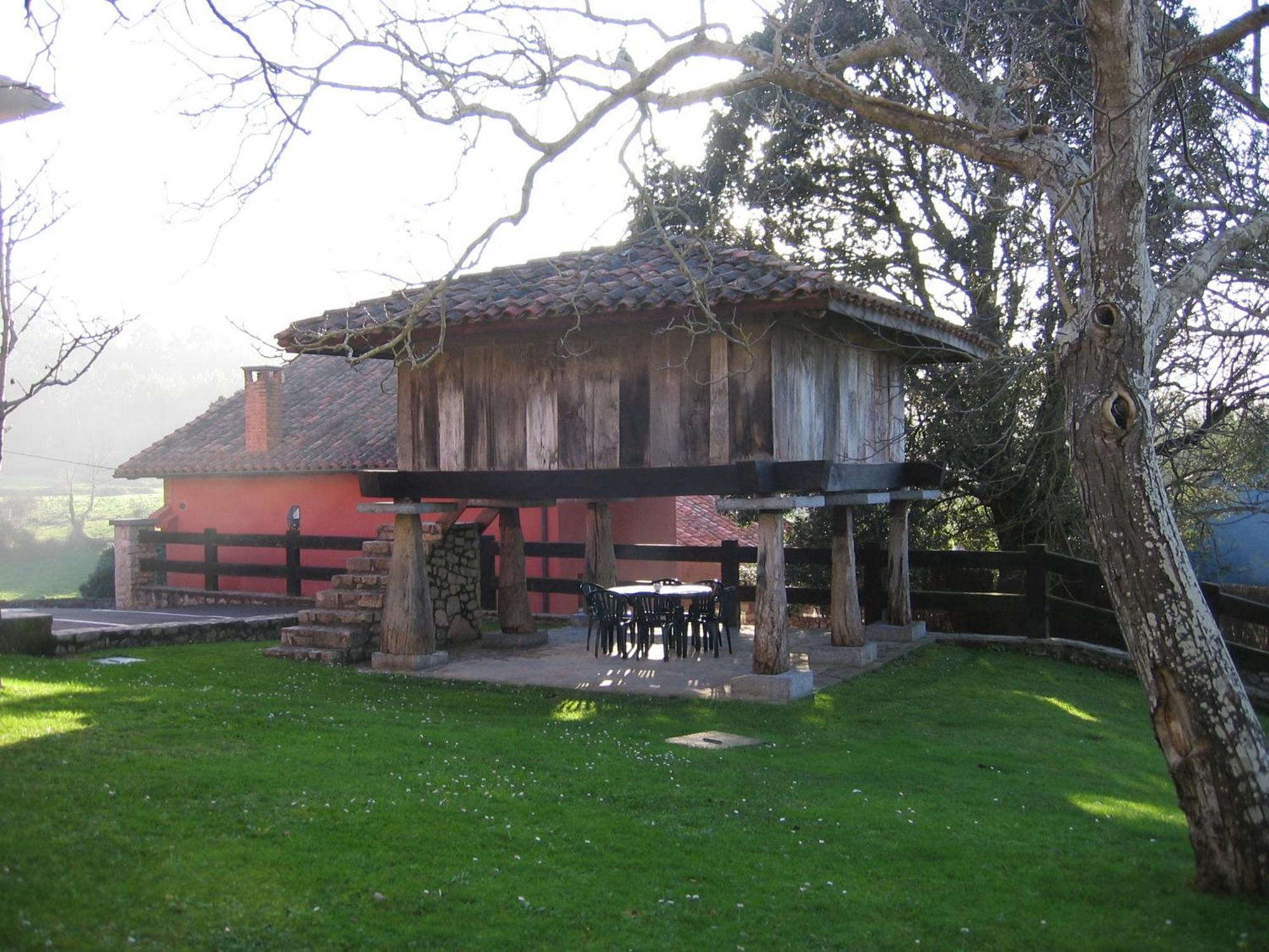Apartamentos El Cueto De Los Collado Villanueva de Pria Экстерьер фото
